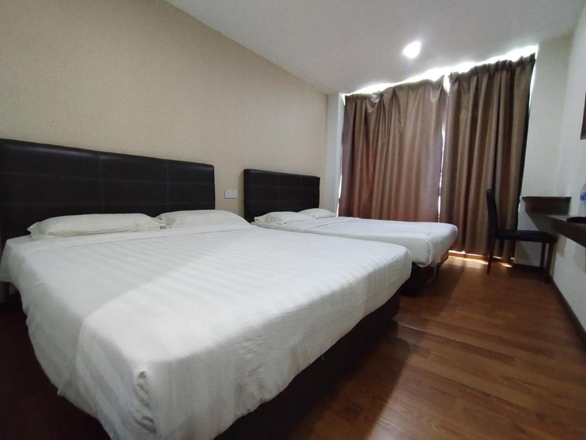 Super Oyo 90668 Joy Inn Miri Exterior foto